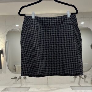 Title Nine Black and Gray Houndstooth Skirt